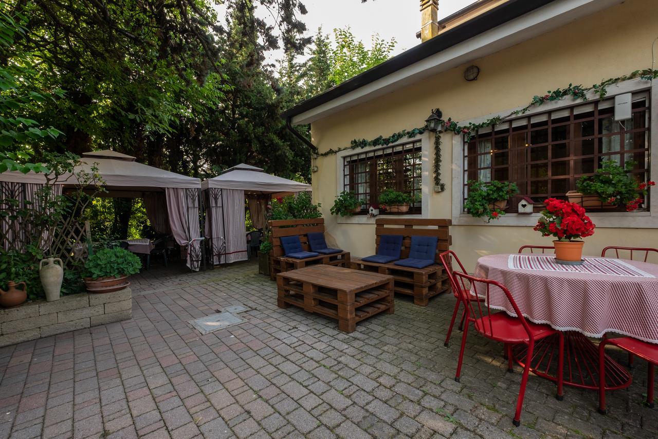 Ai Due Pini B&B Pescantina Buitenkant foto